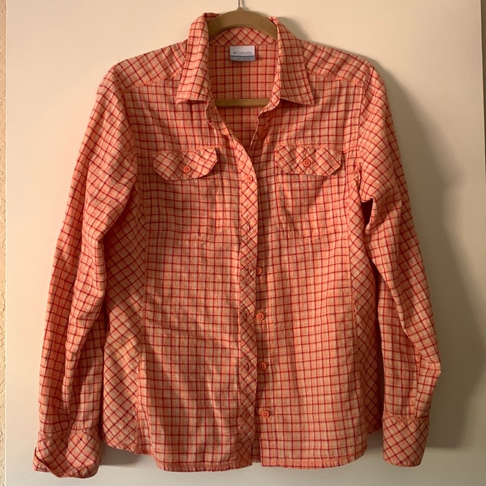 Columbia Sportswear Company. Size Large, long sleeve shirt. Made in India.